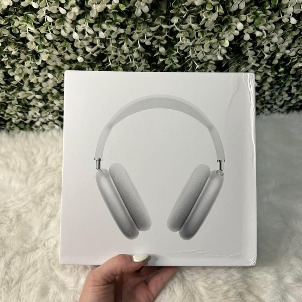 Not real Apple AirPod maxes